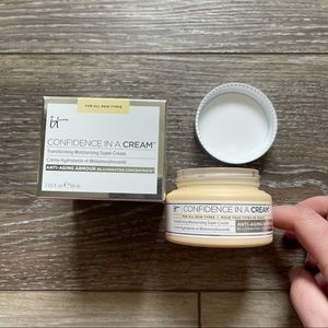 IT Cosmetics Confidence in a Cream